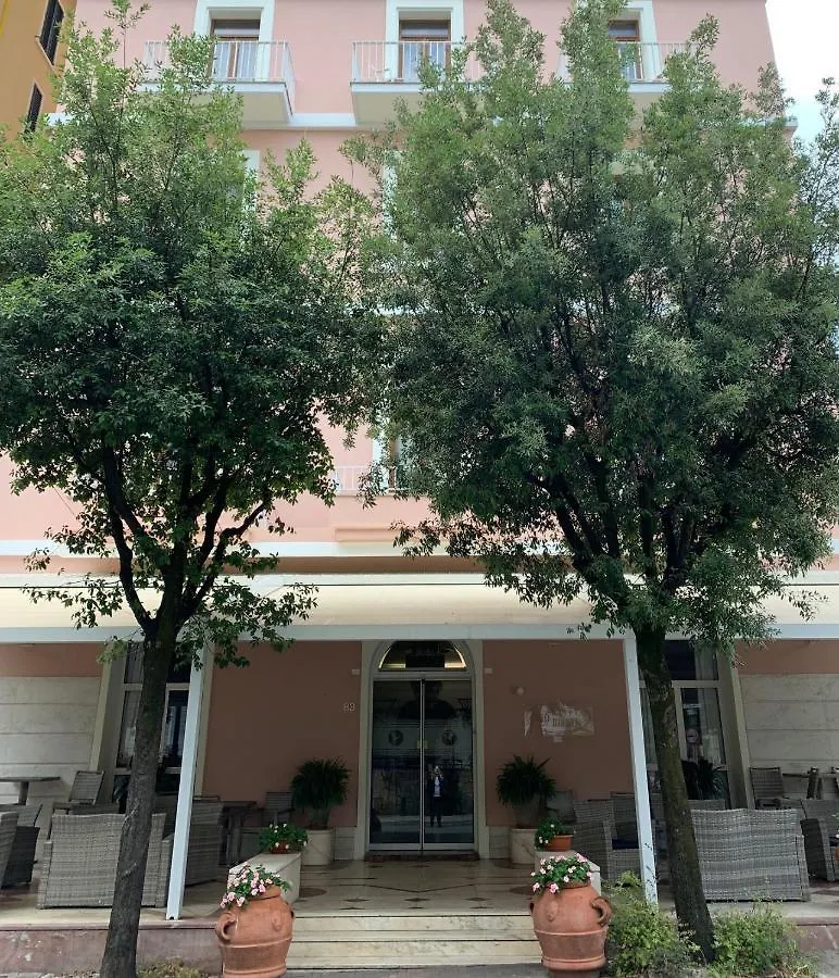 Hotel Biondi モンテカティーニ・テルメ 4*,