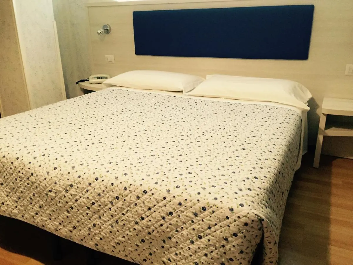Hotel Biondi モンテカティーニ・テルメ
