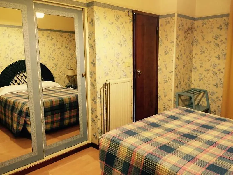 Hotel Biondi モンテカティーニ・テルメ 4*,